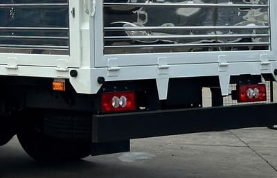 Hệ thống đèn phanh trên Aumark S50