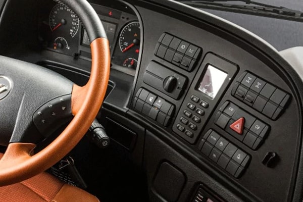 Hệ thống điều khiển trên bảng taplo xe đầu kéo AUMAN EST FV 400